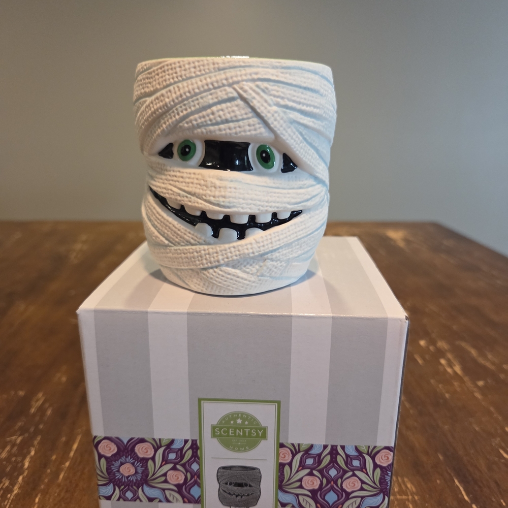 Scentsy Halloween Mummy Warmer